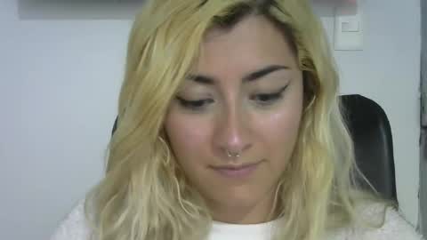 Snapshot of jean_monroe chatting on September 2025 10:45:02 PM Jean online show from September 2025 10:45:02 PM