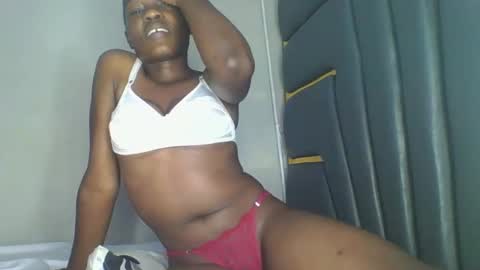 Snapshot of jeanbae4 chatting on December 2025 05:43:02 PM jean online show from December 2025 05:43:02 PM