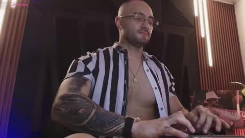 Jean Colleman online show from March 2026 11:22:02 PM