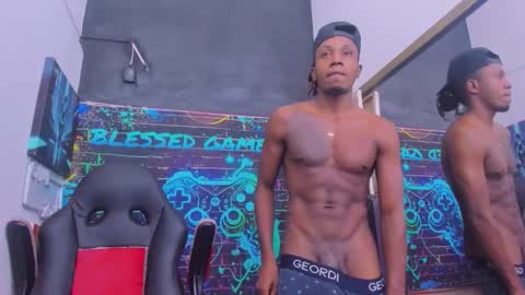 jeanpieroo26 online show from February 2026 07:32:02 PM