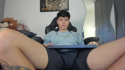 Jeanpii01 online show from April 2026 02:33:01 AM