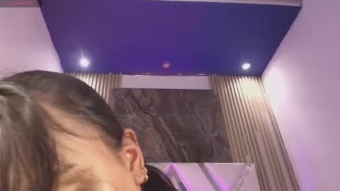 Jeen Taylor online show from October 2025 01:32:01 PM