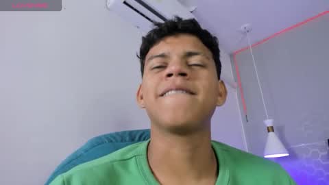 Snapshot of jeffry_wolvess chatting on February 2026 12:22:02 AM Jeffry online show from February 2026 12:22:02 AM