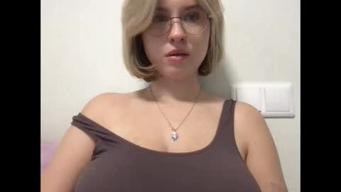 Snapshot of jelly_gum chatting on October 2025 04:44:02 AM Inna online show from October 2025 04:44:02 AM
