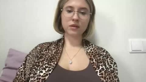 Snapshot of jelly_gum chatting on October 2025 06:36:01 AM Inna online show from October 2025 06:36:01 AM