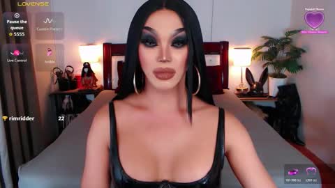 Queen Jenifer online show from March 2026 09:32:02 PM