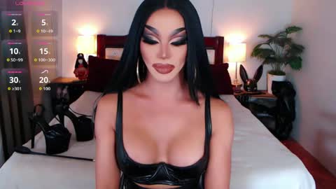 Queen Jenifer online show from May 2026 07:21:01 PM