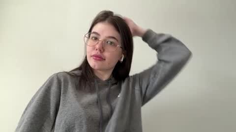 Snapshot of jeninebourgoyne chatting on March 2026 10:27:02 AM Mary online show from March 2026 10:27:02 AM