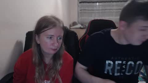 Snapshot of jenisandpeter chatting on October 2025 07:30:02 PM JenisAndPeter online show from October 2025 07:30:02 PM