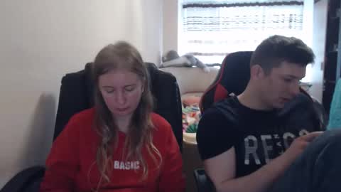 Snapshot of jenisandpeter chatting on October 2025 07:36:03 AM JenisAndPeter online show from October 2025 07:36:03 AM