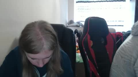 Snapshot of jenisandpeter chatting on October 2025 07:42:01 AM JenisAndPeter online show from October 2025 07:42:01 AM