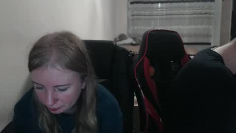 Snapshot of jenisandpeter chatting on November 2025 08:00:01 PM JenisAndPeter online show from November 2025 08:00:01 PM