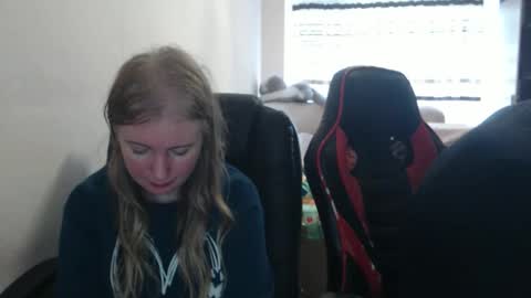 Snapshot of jenisandpeter chatting on November 2025 08:15:01 AM JenisAndPeter online show from November 2025 08:15:01 AM