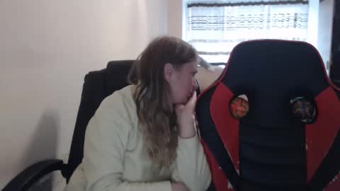 Snapshot of jenisandpeter chatting on November 2025 07:20:02 AM JenisAndPeter online show from November 2025 07:20:02 AM