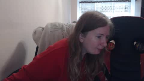 Snapshot of jenisandpeter chatting on November 2025 06:14:01 AM JenisAndPeter online show from November 2025 06:14:01 AM