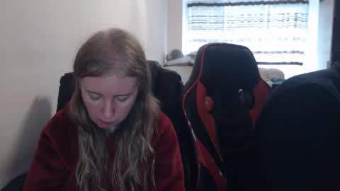 Snapshot of jenisandpeter chatting on November 2025 08:35:01 AM JenisAndPeter online show from November 2025 08:35:01 AM