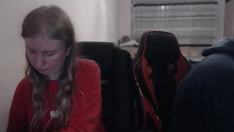 Snapshot of jenisandpeter chatting on November 2025 08:25:02 PM JenisAndPeter online show from November 2025 08:25:02 PM