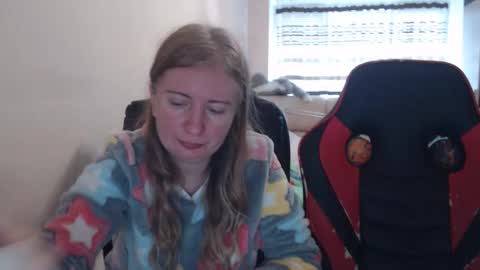 Snapshot of jenisandpeter chatting on November 2025 08:36:01 AM JenisAndPeter online show from November 2025 08:36:01 AM