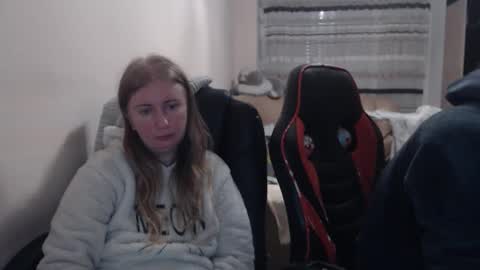 Snapshot of jenisandpeter chatting on December 2025 08:24:02 PM JenisAndPeter online show from December 2025 08:24:02 PM