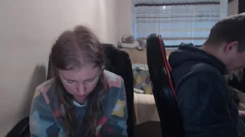 Snapshot of jenisandpeter chatting on December 2025 06:08:02 AM JenisAndPeter online show from December 2025 06:08:02 AM