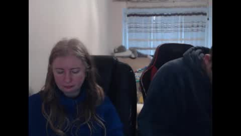 Snapshot of jenisandpeter chatting on February 2026 05:28:02 AM JenisAndPeter online show from February 2026 05:28:02 AM