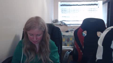 JenisAndPeter online show from April 2026 05:42:02 PM