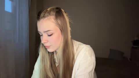 Hey EveryoneIm Kimi  Glad to see you in my room We almost hit 10 Thumb up in one day   online show from February 2026 02:46:01 PM