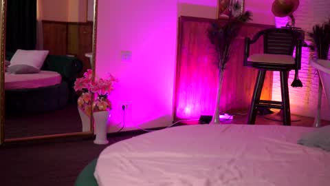 Snapshot of jenna_day chatting on February 2025 12:12:01 PM jenna_day online show from February 2025 12:12:01 PM