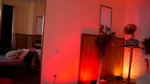 Snapshot of jenna_day chatting on February 2025 06:32:02 AM jenna_day online show from February 2025 06:32:02 AM