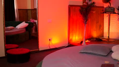 Snapshot of jenna_day chatting on February 2025 06:53:02 AM jenna_day online show from February 2025 06:53:02 AM