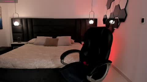 Jenna Olson  online show from April 2026 10:30:01 AM