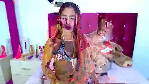 jenn online show from September 2025 05:23:01 AM