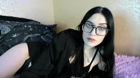 Helen online show from April 2026 06:45:02 PM