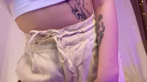 Jennifer online show from October 2025 01:45:02 PM