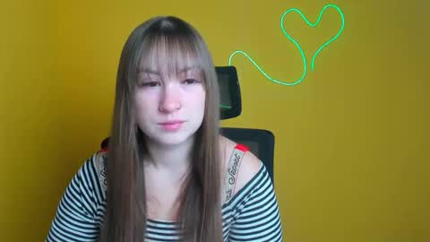 Jennifer online show from October 2025 05:41:02 AM