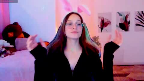 jenniferkiim online show from December 2025 11:48:01 AM