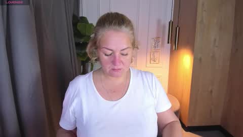 Jennifer online show from October 2025 03:00:02 PM