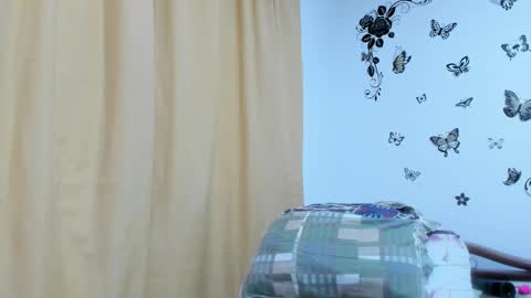 Snapshot of jenniferloveyou chatting on November 2025 04:53:01 PM jenniferloveyou online show from November 2025 04:53:01 PM