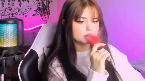 Snapshot of jenniferwandis77 chatting on December 2024 09:02:02 AM Jenni online show from December 2024 09:02:02 AM