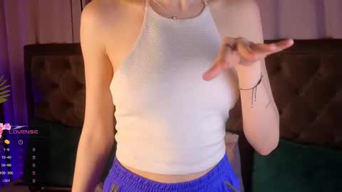 jenny_bunny_ online show from March 2025 07:32:01 AM