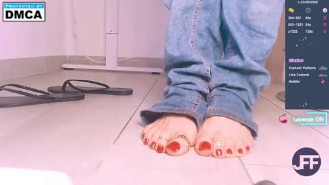 Jenny online show from October 2025 01:29:01 PM