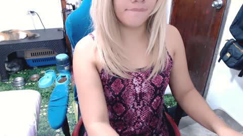 Snapshot of jenny_fromphil chatting on January 2025 01:15:01 AM Jenny online show from January 2025 01:15:01 AM