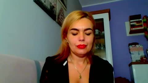 Jenny online show from December 2024 09:17:01 AM