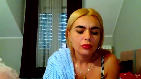 Jenny online show from December 2024 11:18:02 AM