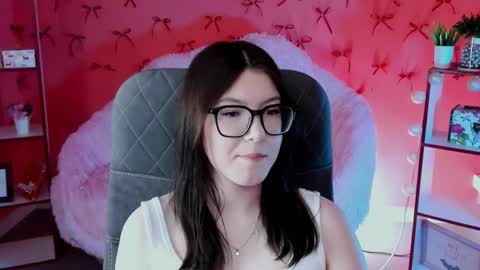 Snapshot of jennygibson chatting on May 2026 05:24:01 AM JENNY online show from May 2026 05:24:01 AM