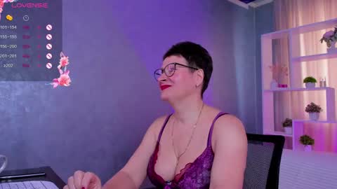 Snapshot of jennymons chatting on April 2026 08:28:02 AM Jenny online show from April 2026 08:28:02 AM