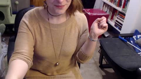 Snapshot of jennyneeds chatting on December 2024 05:33:02 AM theChloeStar online show from December 2024 05:33:02 AM