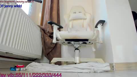 infamous blondiechloe.             Jennyjennywildd online show from February 2025 09:11:01 AM