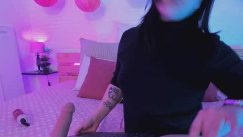 Angela online show from October 2025 02:09:01 AM