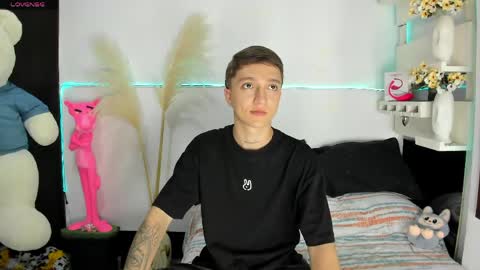 jero independent model online show from May 2026 11:43:01 PM